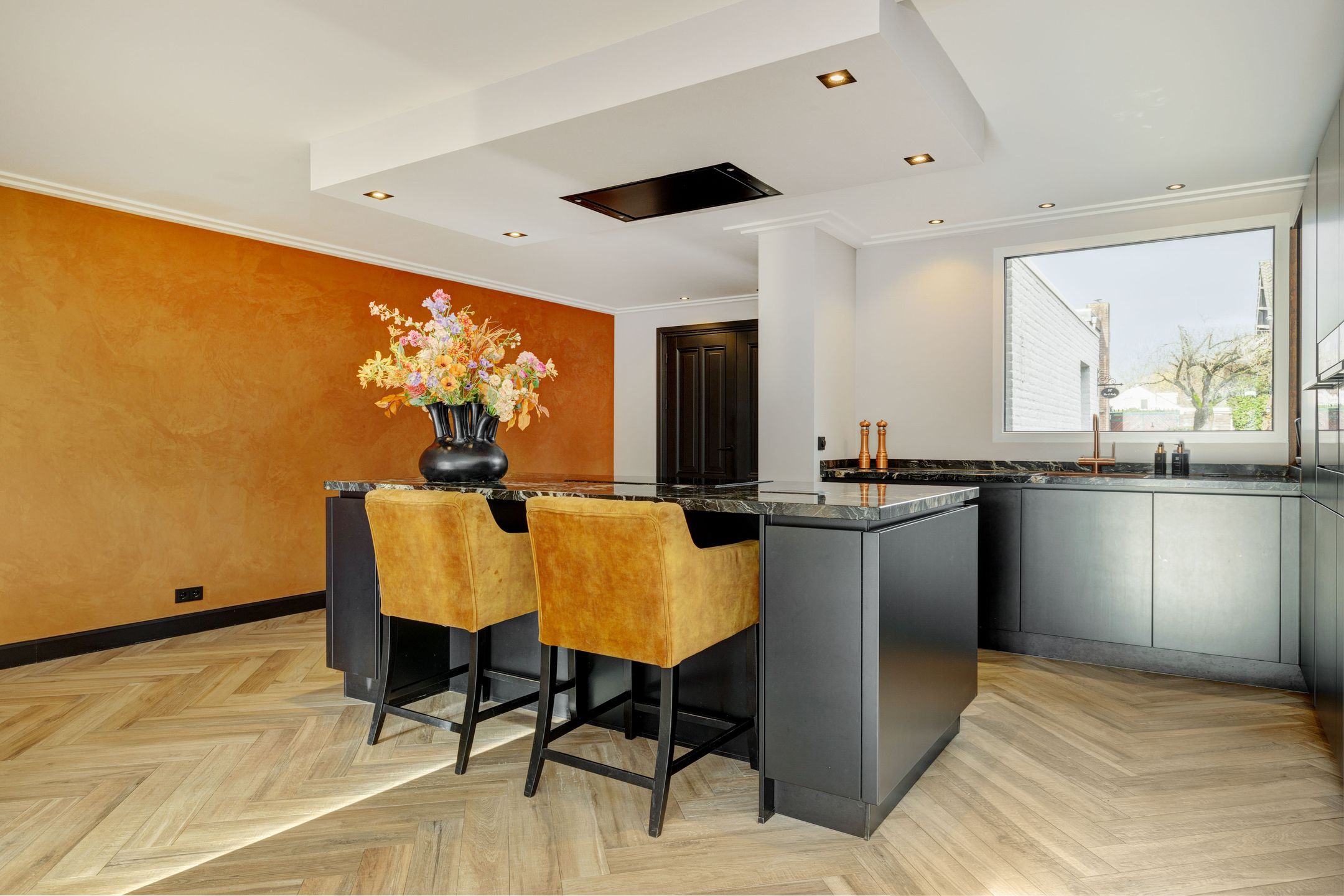 Photo 18 of Sint Lambertusstraat 10