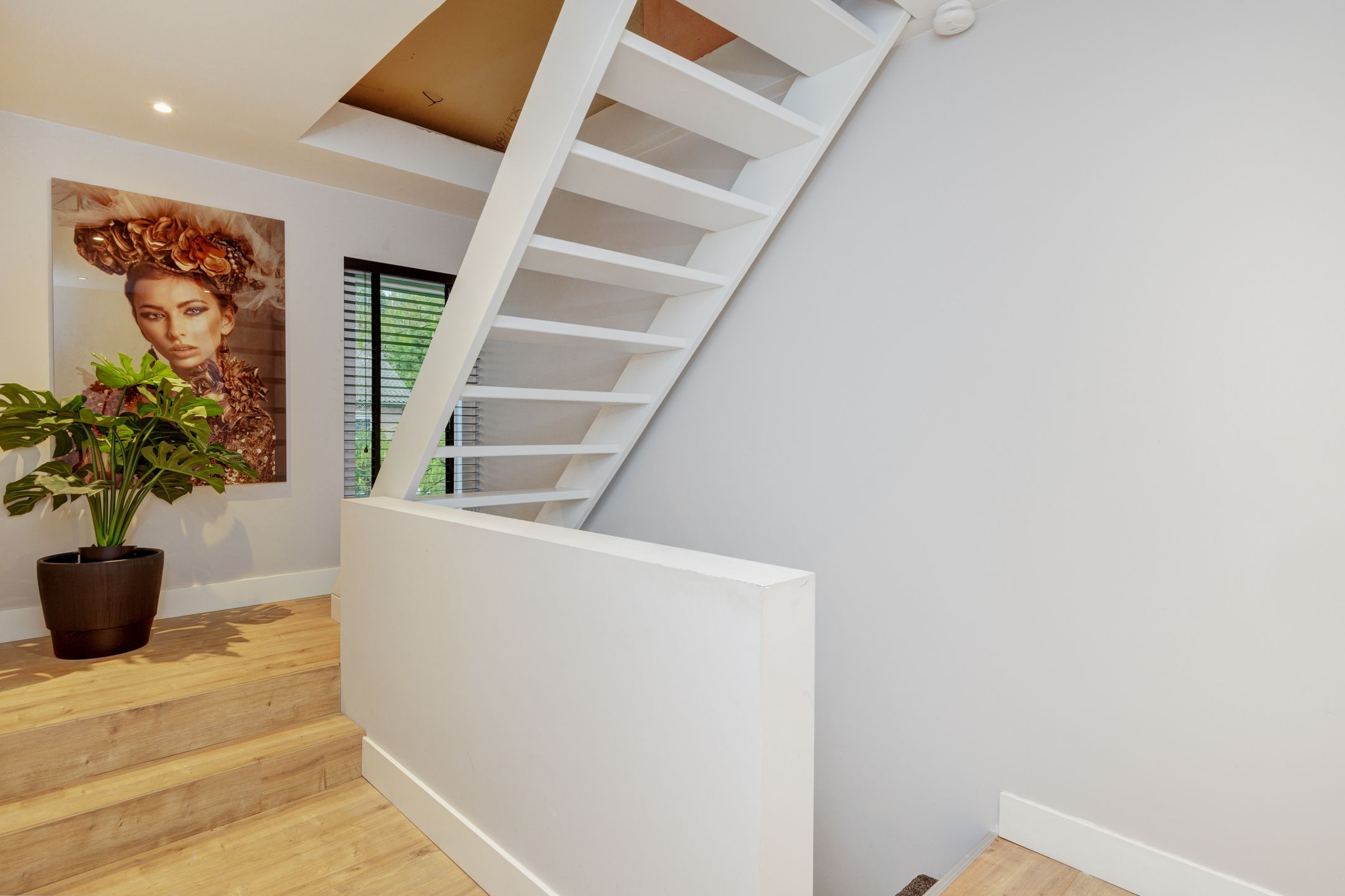 Photo 36 of Sint Lambertusstraat 10