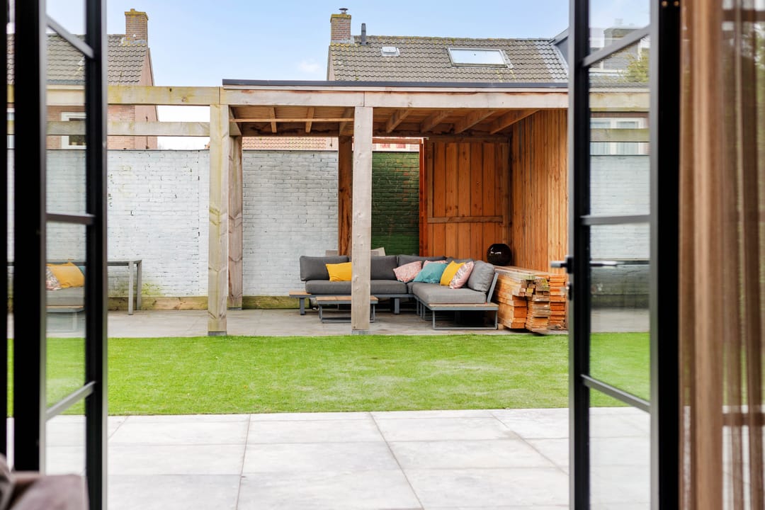 Photo 37 of Sint Lambertusstraat 10