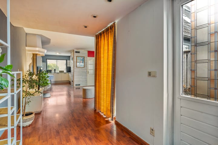 Photo 11 of Zierikzeestraat 52