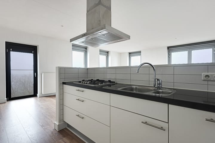 Foto 14 van Churchillplein 94