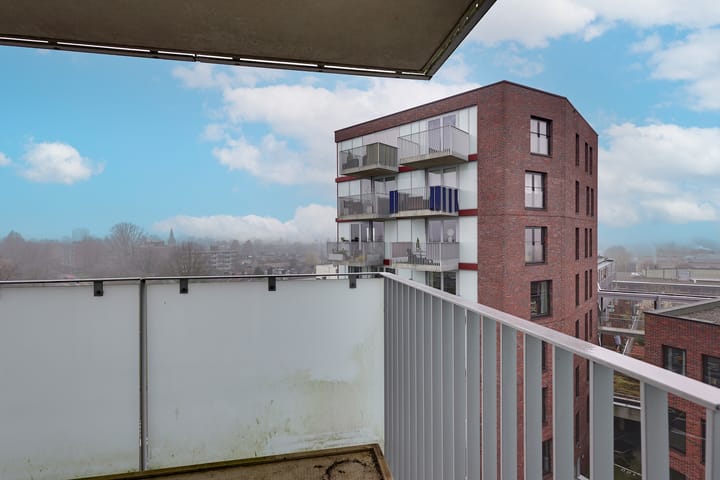 Foto 15 van Churchillplein 94