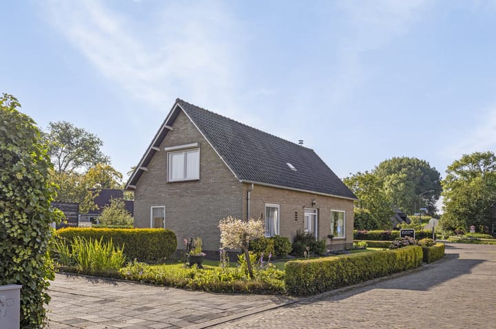 Foto 2 van Schoolstraat 6