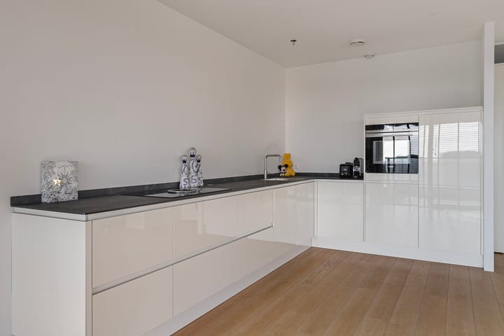 Photo 16 of De Monchyplein 76