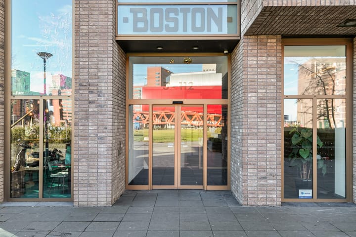 Photo 35 of De Monchyplein 76