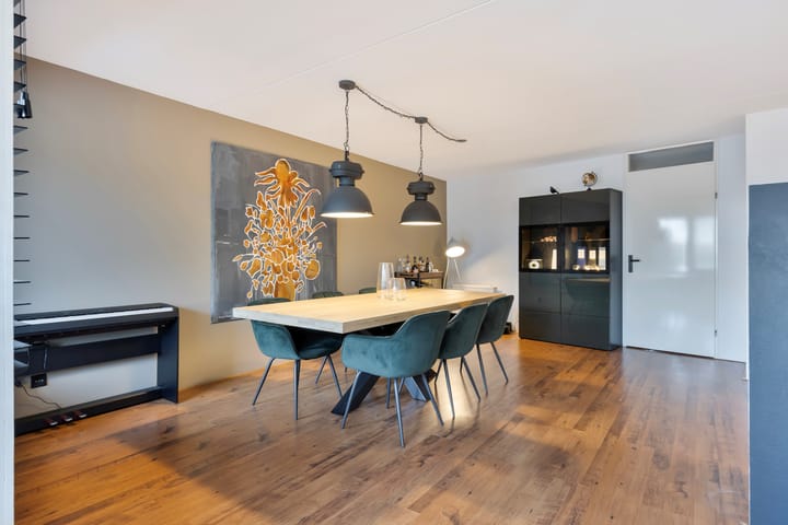 Foto 8 van Mies Ruthplaats 20