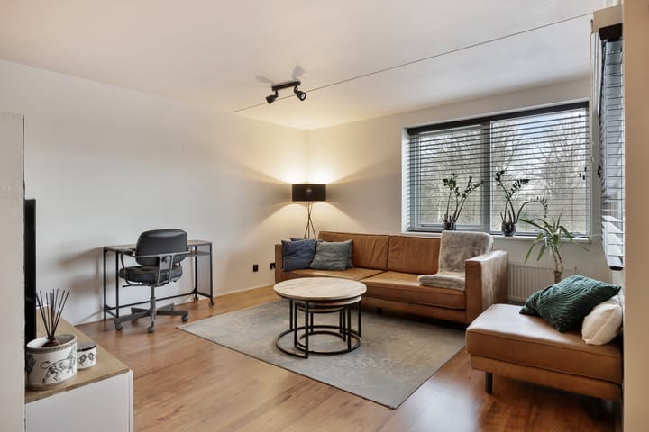 Foto 10 van Mies Ruthplaats 20