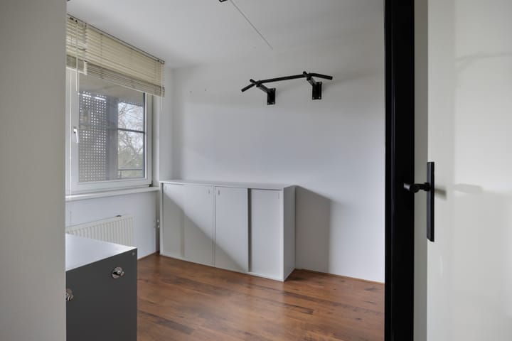 Foto 26 van Mies Ruthplaats 20