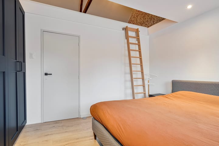 Foto 24 van Hoevenseweg 32