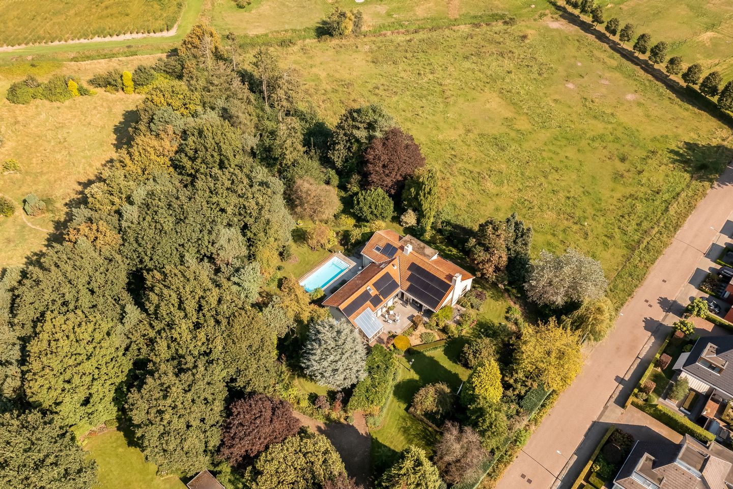 Photo 4 of Dennenweg 4-A