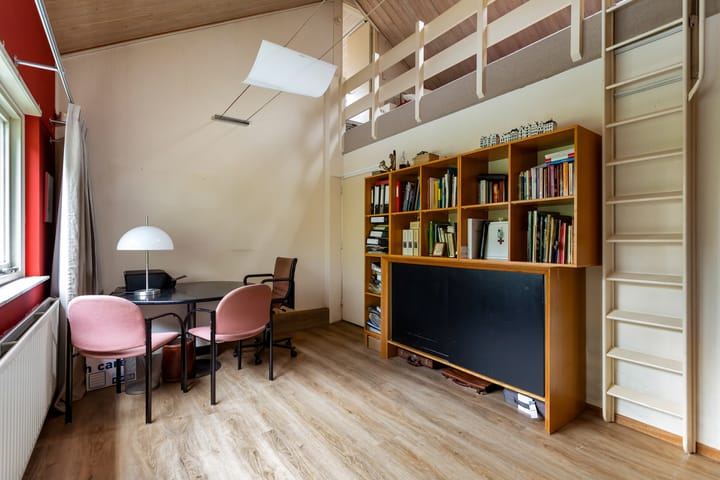 Foto 25 van Dennenweg 4-A