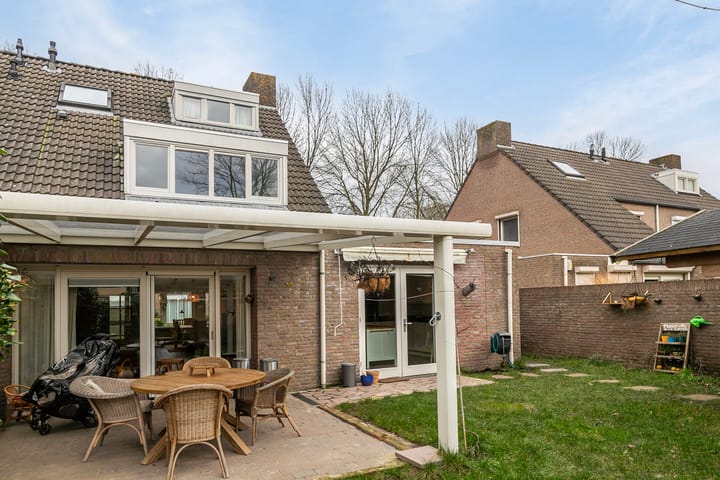 Foto 38 van Wijst 157