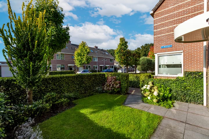 Foto 48 van Meerkoetstraat 32