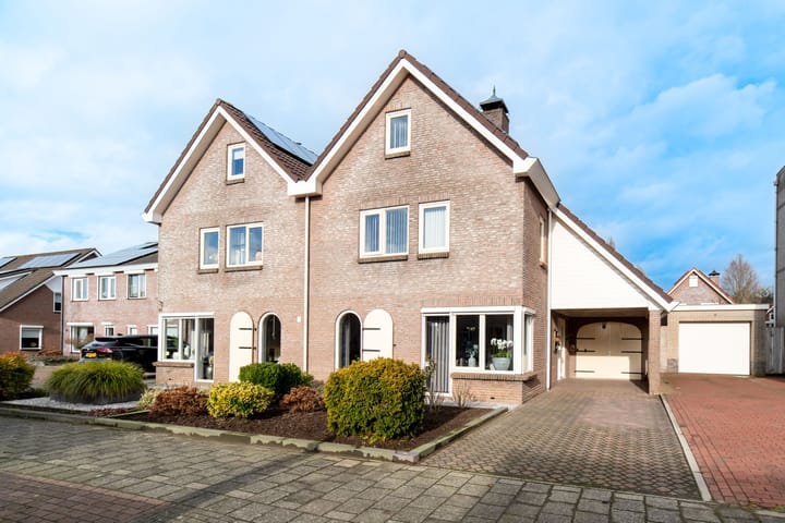 Photo 1 of Veeneslagen 38