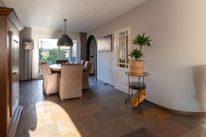 Photo 9 of Veeneslagen 38