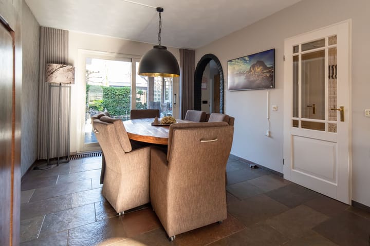 Photo 10 of Veeneslagen 38