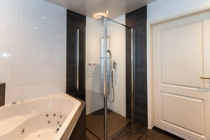 Photo 31 of Veeneslagen 38