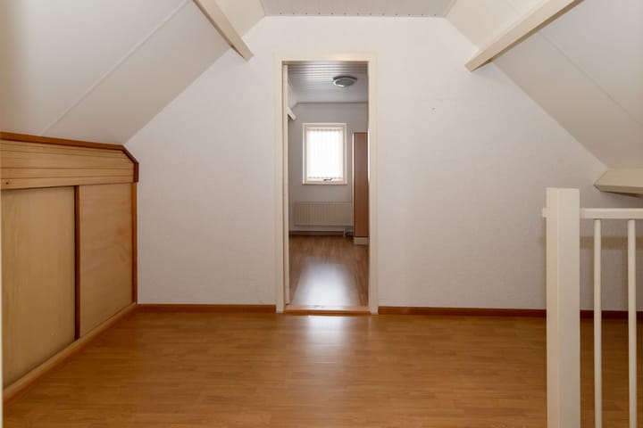 Photo 35 of Veeneslagen 38