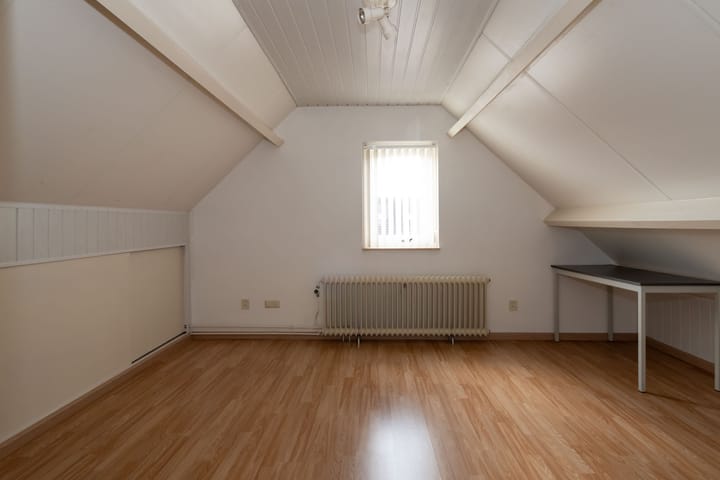 Photo 36 of Veeneslagen 38