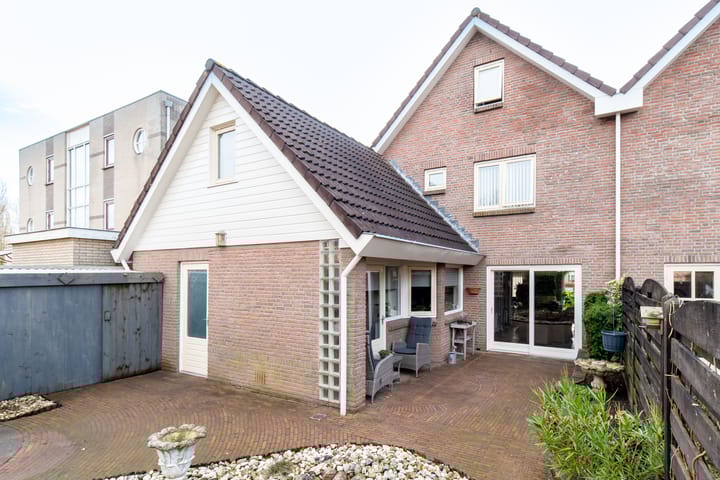 Photo 40 of Veeneslagen 38