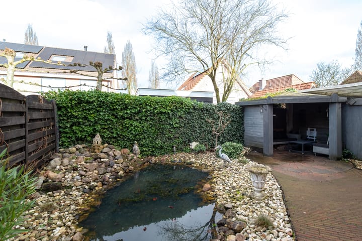 Photo 46 of Veeneslagen 38