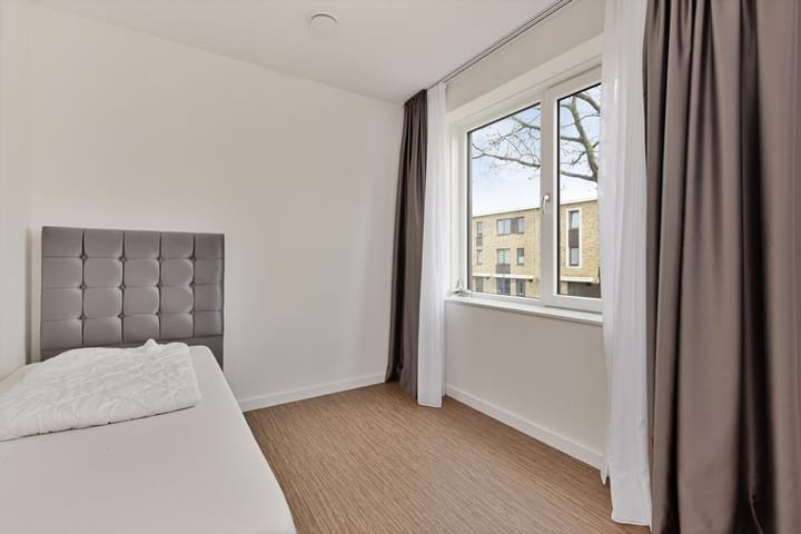 Foto 13 van Van Heuven Goedhartstraat 99