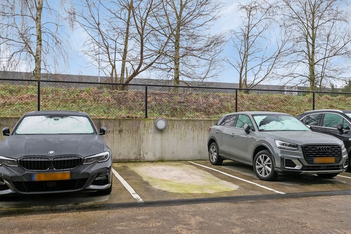 Foto 33 van Sporenring 204-04