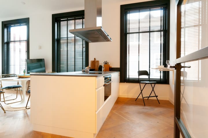 Photo 13 of Warmoesstraat 30-A
