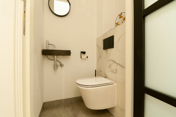 Photo 17 of Warmoesstraat 30-A