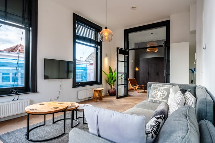 Photo 5 of Warmoesstraat 30-B