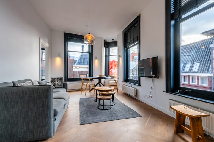 Photo 6 of Warmoesstraat 30-B