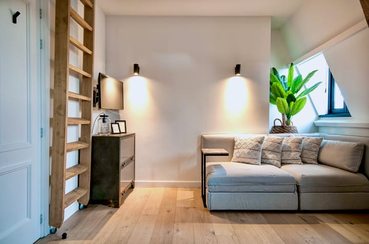 Photo 15 of Warmoesstraat 30-B