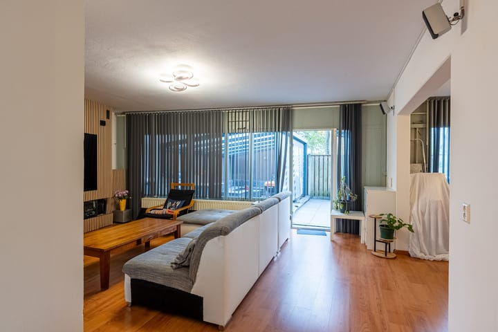 Photo 6 of Veeartsweg 61