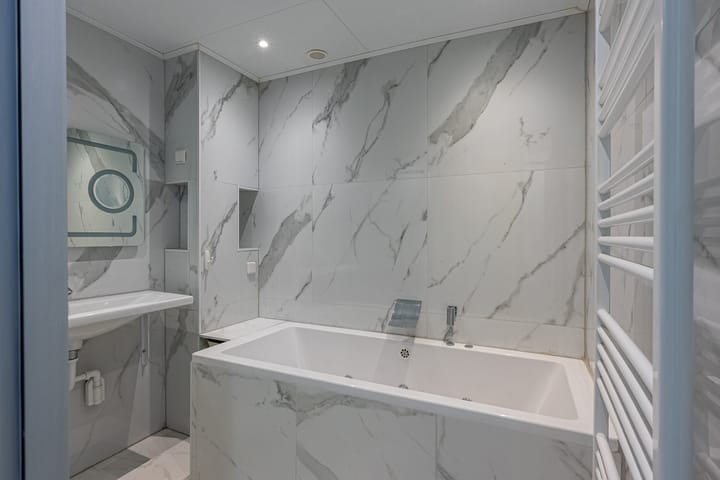 Photo 17 of Veeartsweg 61