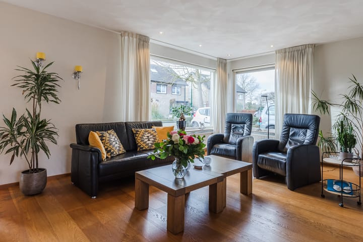 Foto 8 van Brahmsstraat 4