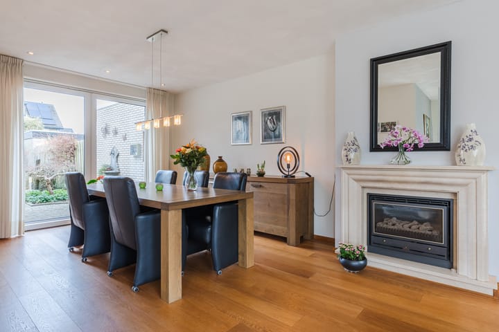 Foto 10 van Brahmsstraat 4