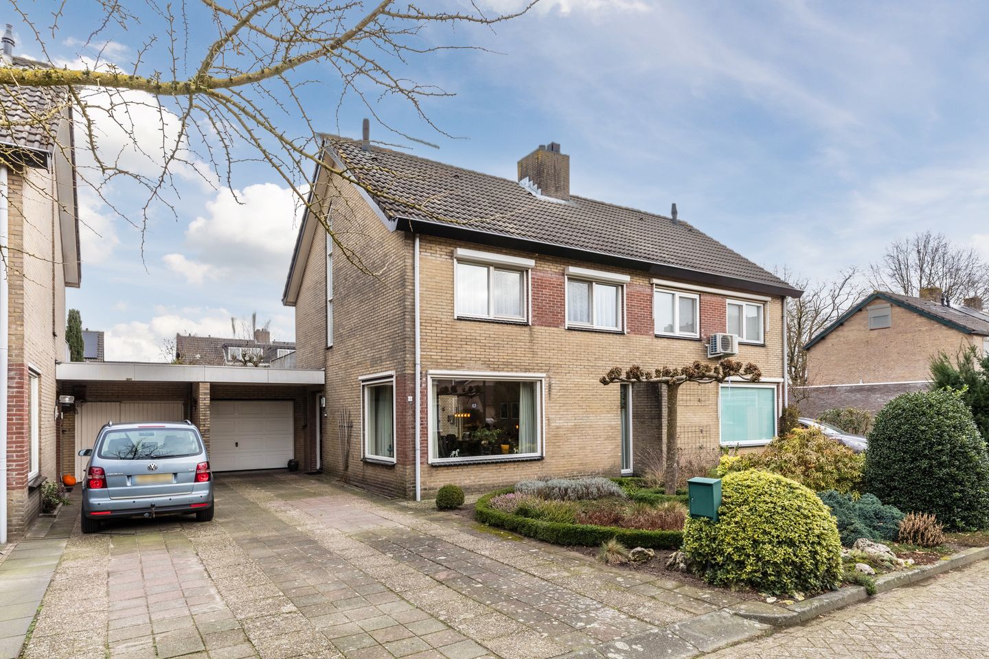 Foto 1 van Brahmsstraat 4