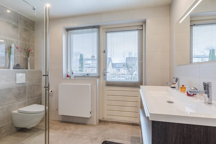 Foto 30 van Brahmsstraat 4