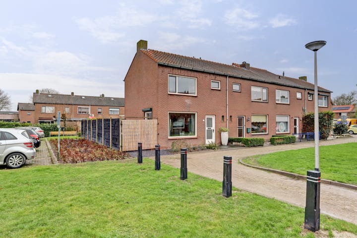 Foto 5 van Van Vollenhovenstraat 8