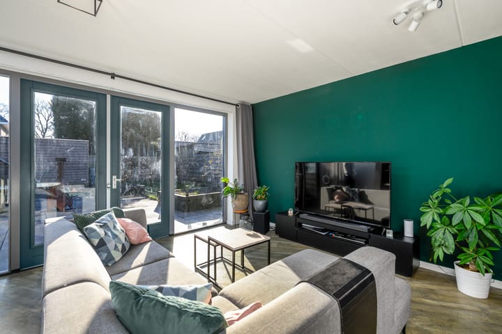 Foto 6 van Smaragd 40