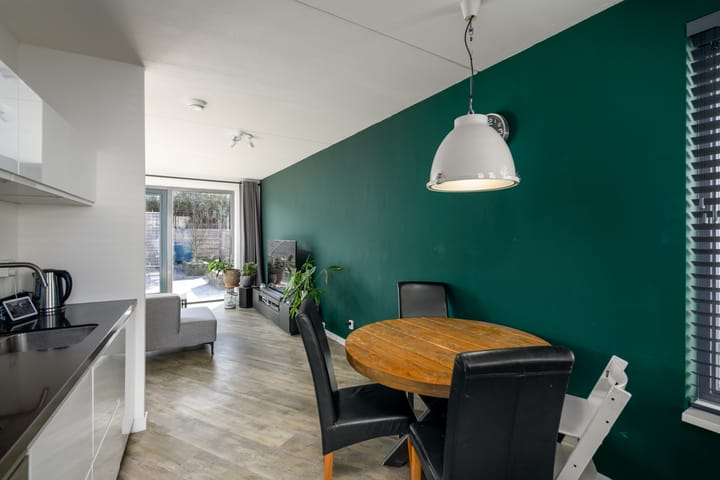 Foto 10 van Smaragd 40