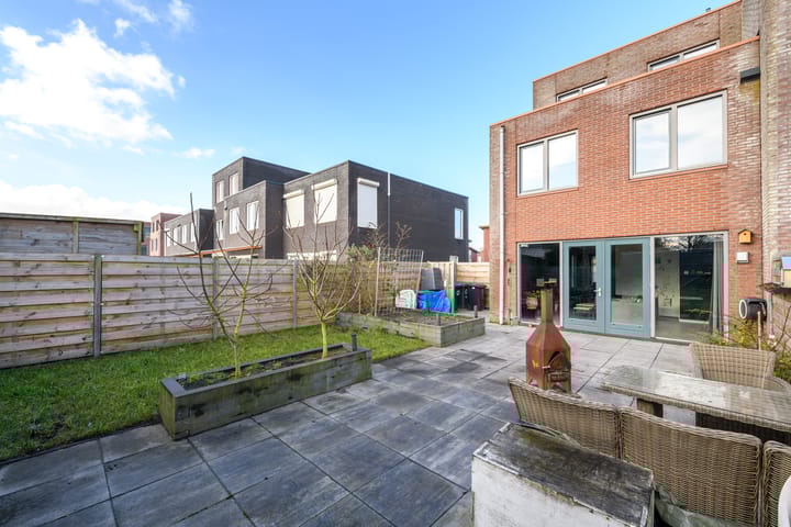 Foto 26 van Smaragd 40