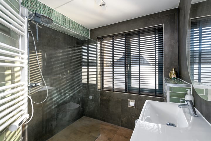 Foto 18 van Smaragd 40