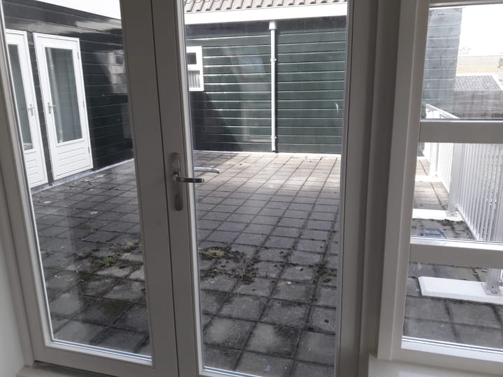 Photo 3 of Zuiderhoofdstraat 64-A