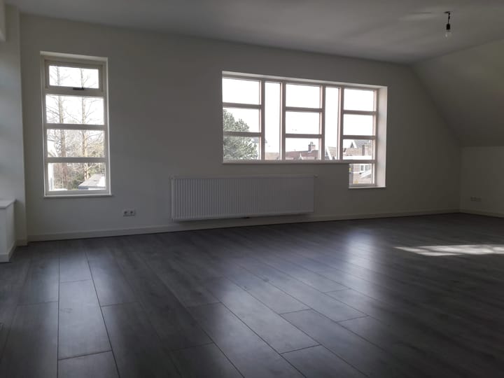 Photo 11 of Zuiderhoofdstraat 64-A