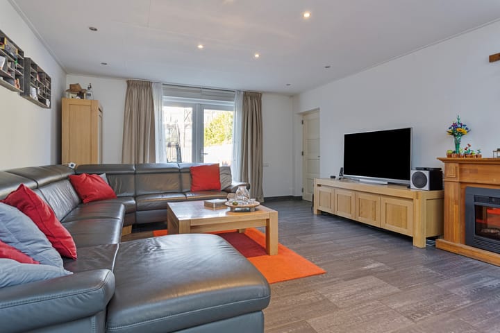 Foto 17 van Esdoornstraat 35