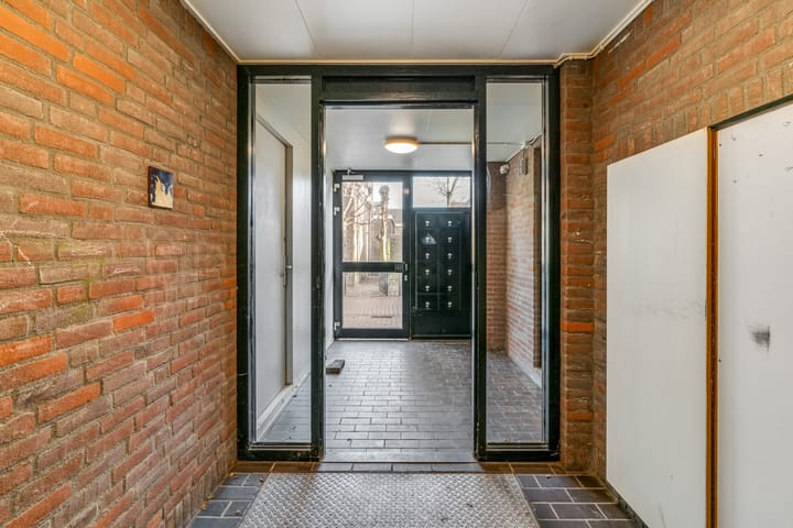 Photo 5 of Schevelstraat 34