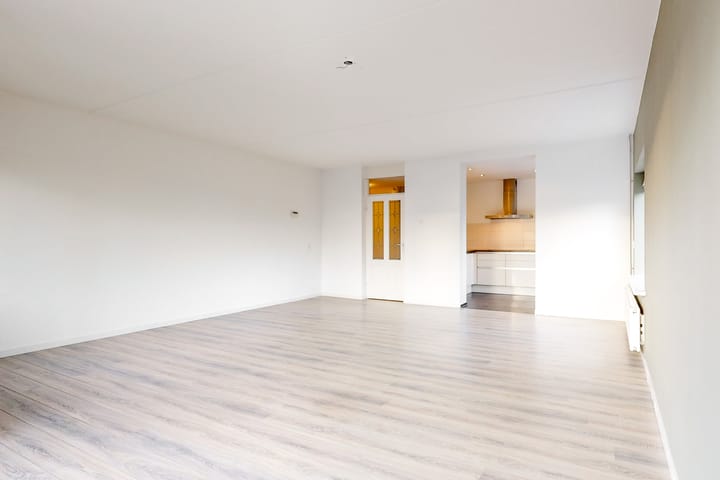 Photo 7 of Schevelstraat 34