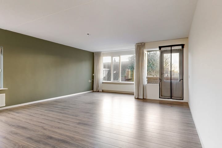 Photo 9 of Schevelstraat 34