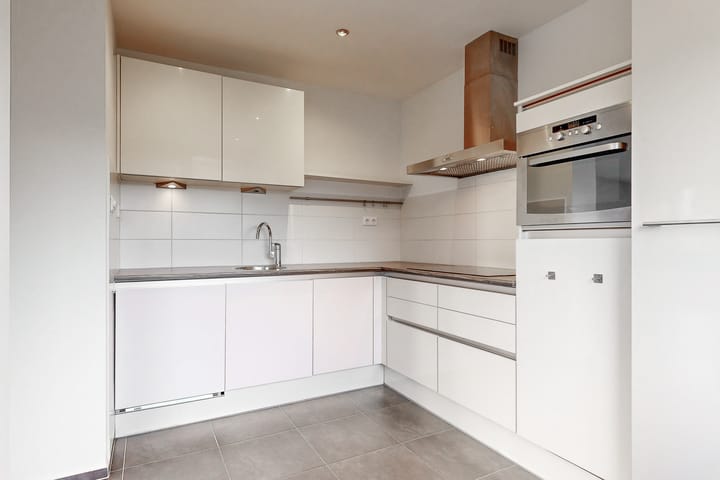 Photo 11 of Schevelstraat 34